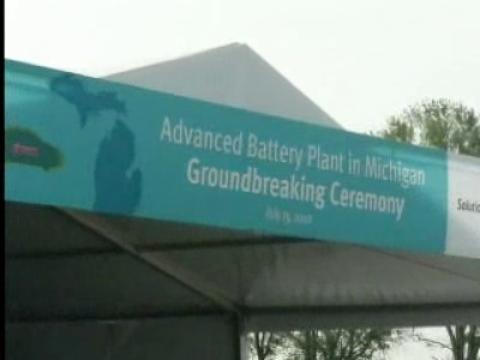 Obama-Gives-Chevrolet-Volt-a-Boost